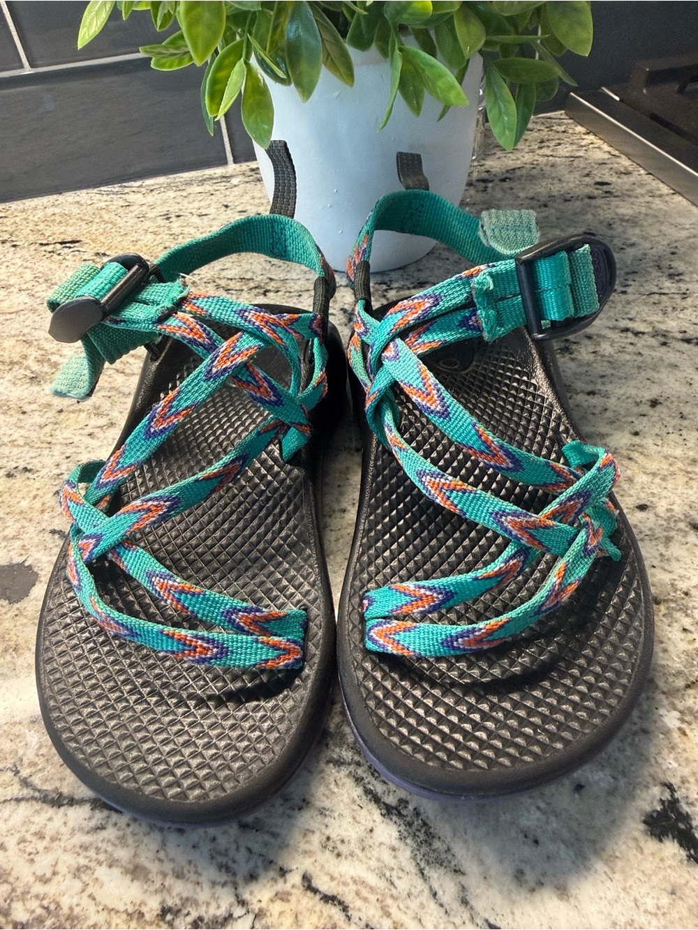 CHACO’S SANDALS - Picture 2 of 7